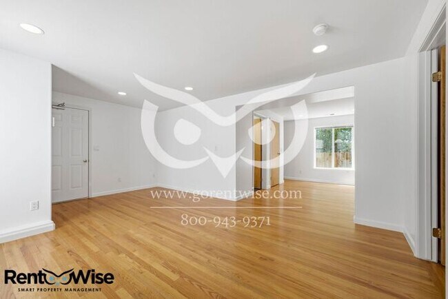 Building Photo - 190 Forest Knolls Dr
