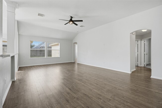 Building Photo - 5755 Lightstone Ln