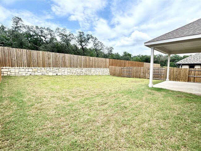 Building Photo - 1010 Ridge Runner Dr