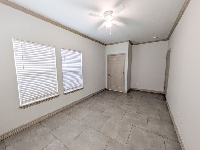 Building Photo - 2925 Pecos St