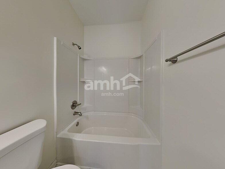 Building Photo - 8 Prominence Point