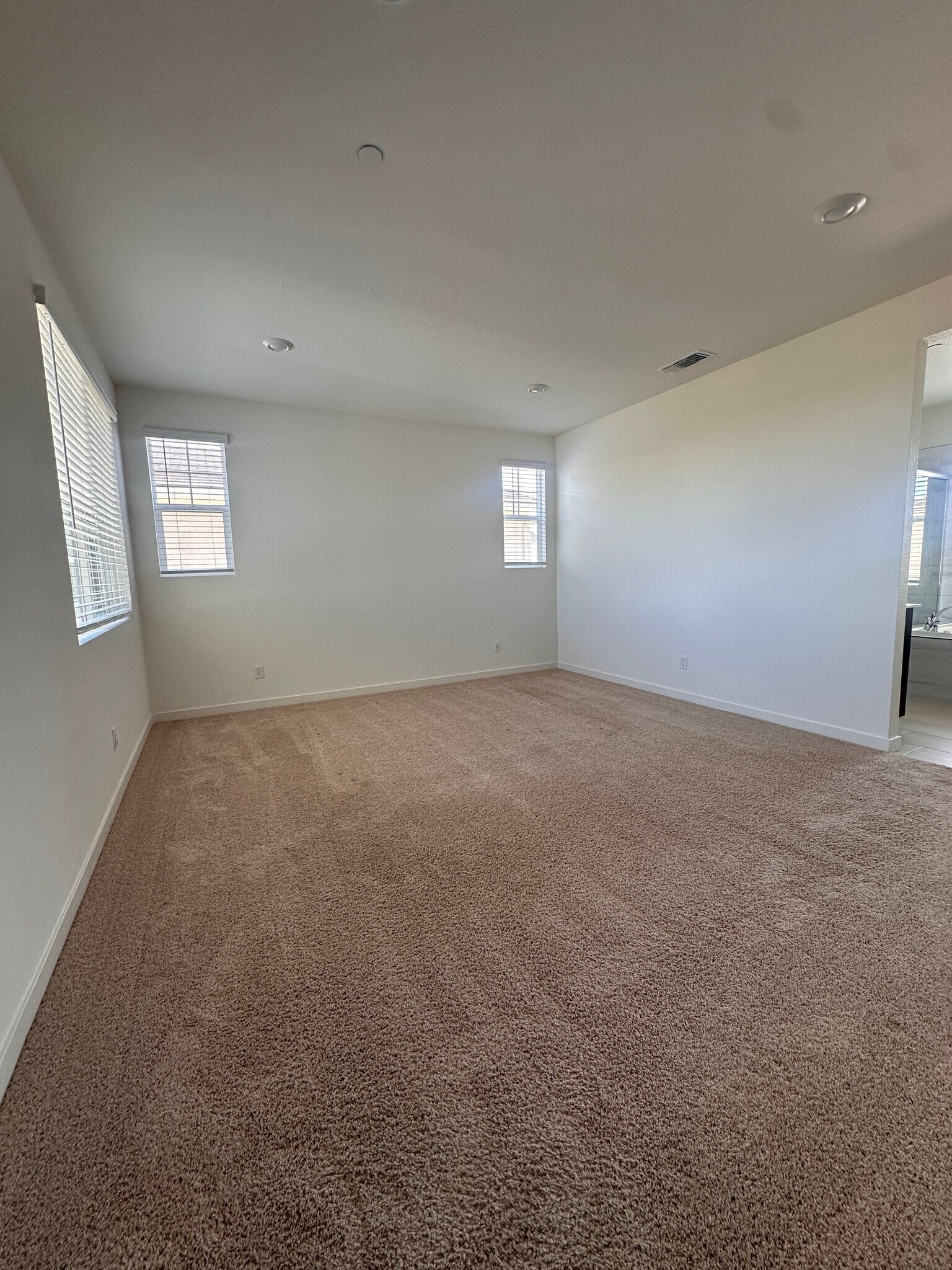 Building Photo - 2476 Laramie Cir