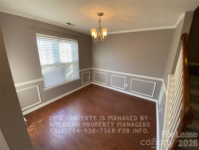 Building Photo - 1271 Midlake Ave