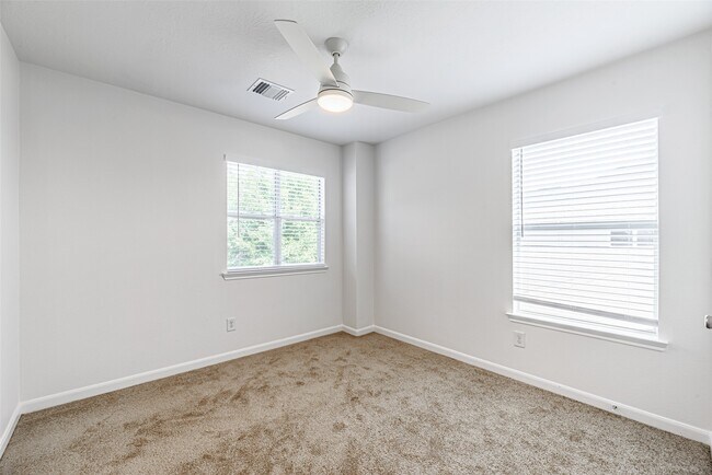 Building Photo - 2723 Piney Lake Ct