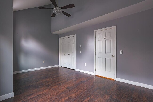 Building Photo - 1465 Hooksett Rd