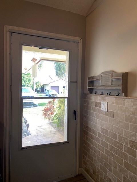 Building Photo - 416 Buttonwood Pl