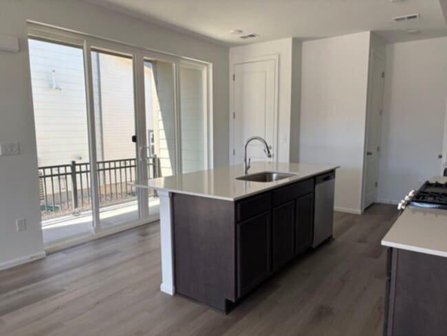 Building Photo - New home, Alameda/Buckley