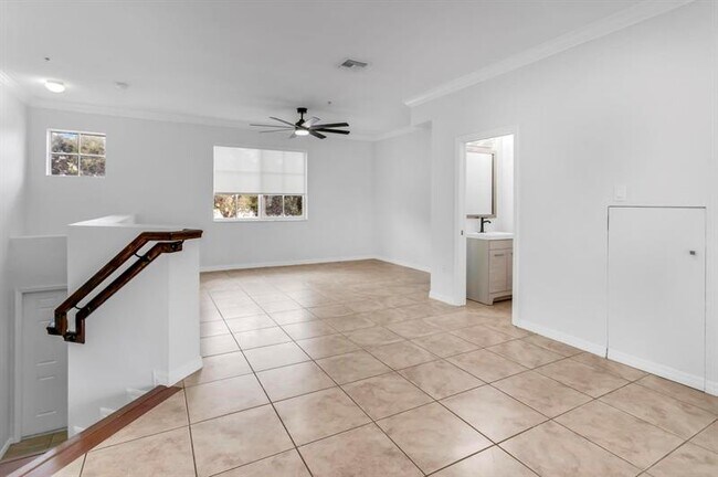 Building Photo - 12600 SW 50th Ct