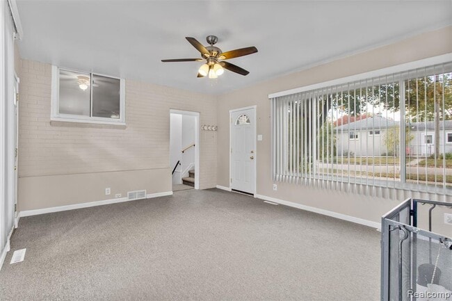 Building Photo - 1203 Hickory Ave