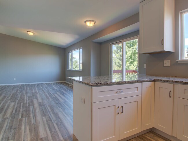 Building Photo - Evolve Real Estate: Complete Remodel with ...