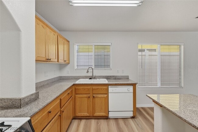 Building Photo - 7281 Larix Rd