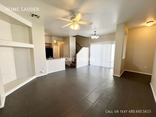 Building Photo - Charming 3 Bed, 2.5 Bath Gilbert Home - Co...