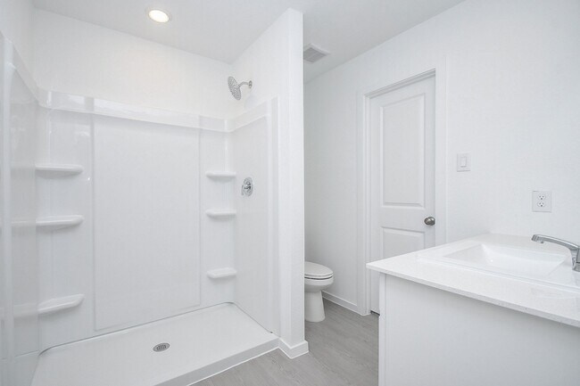 Building Photo - 923 Capracotta Dr