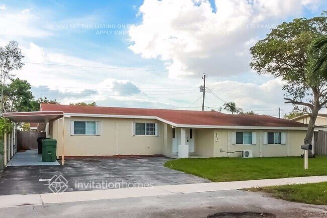 Building Photo - 5660 W 9th Ct