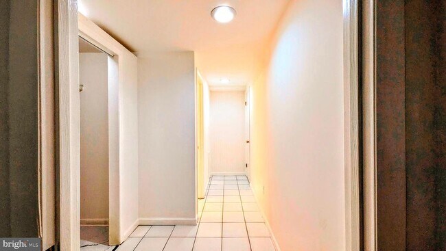 Building Photo - 8835 Tuckerman Ln