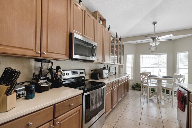 Building Photo - 5145 Marbella Isle Dr