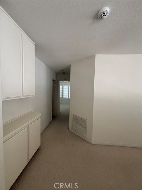 Building Photo - 928 Lotus Cir