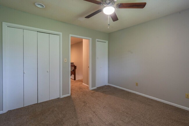 Building Photo - 115 Beechnut St