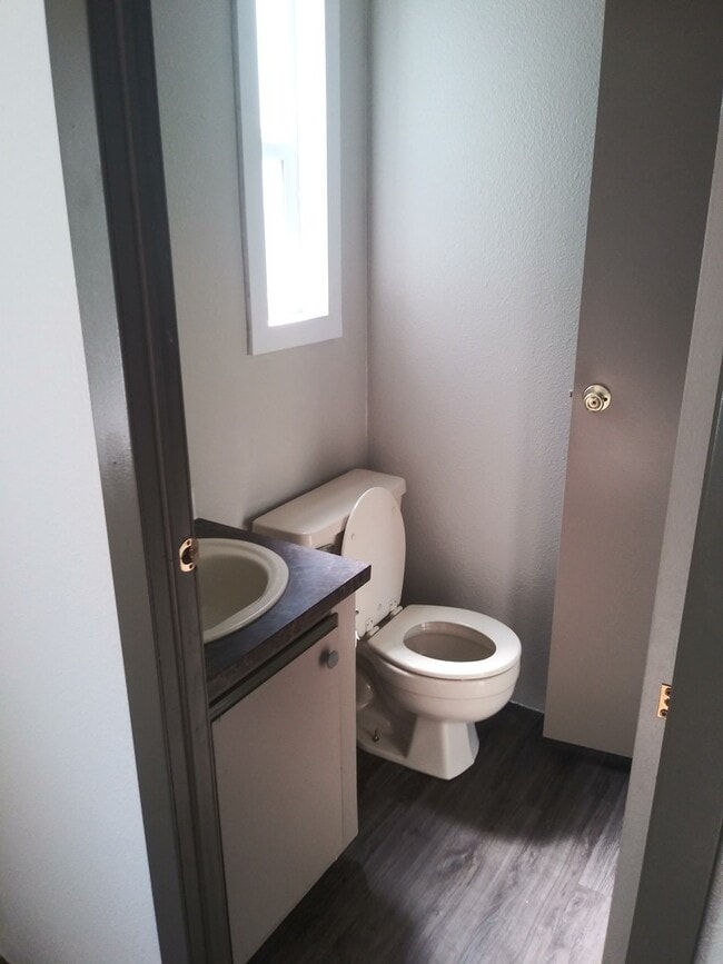 Building Photo - 3 bed 1.5 bath mobile