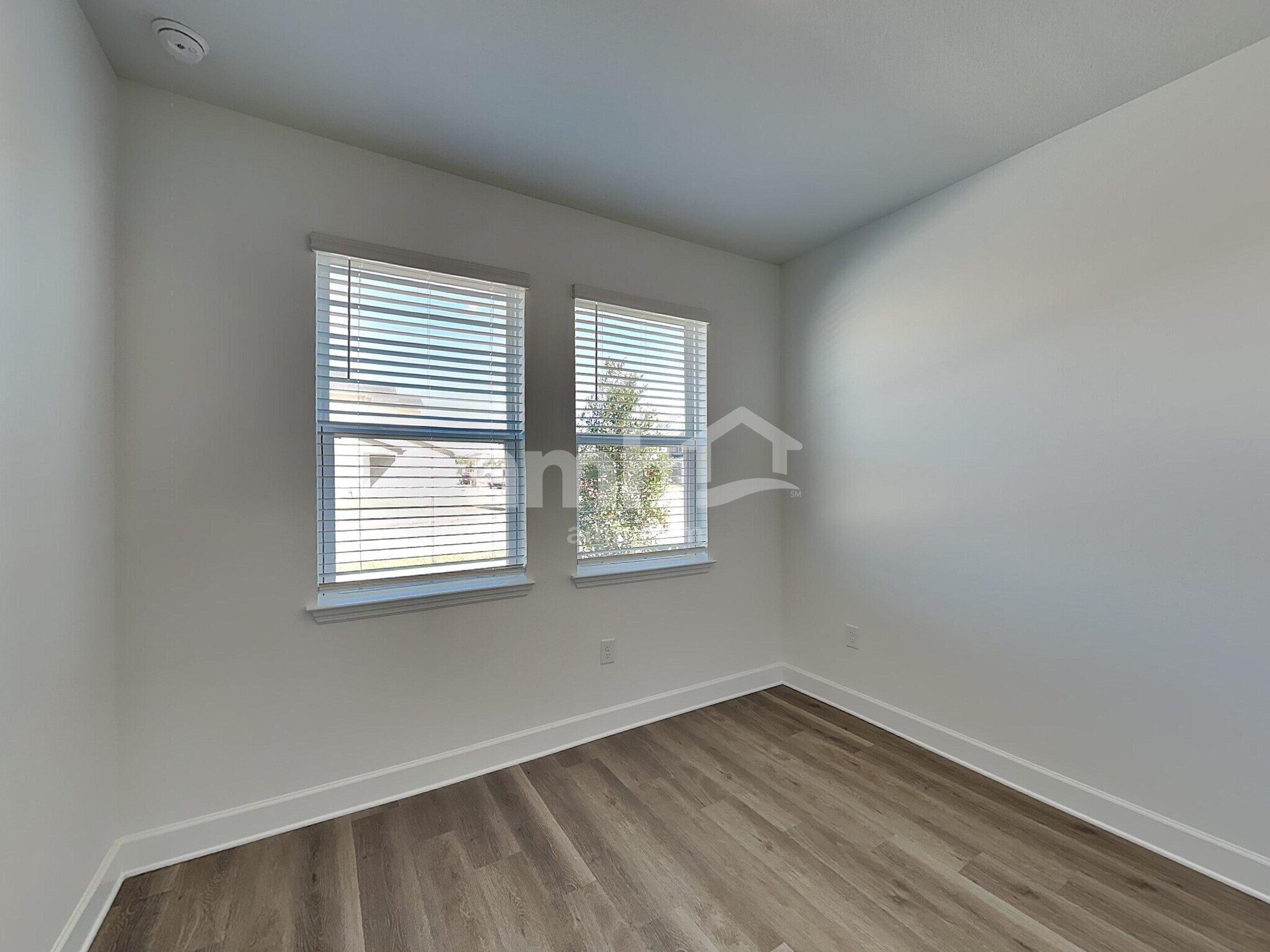 Building Photo - 16438 Cheyanne Ct