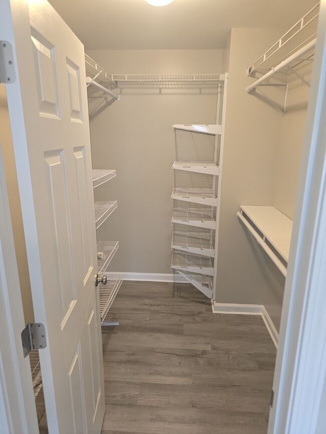 Building Photo - 3 Bed 2 bath house Right off of Rosewood, Walking distance to USC Events and Stadium