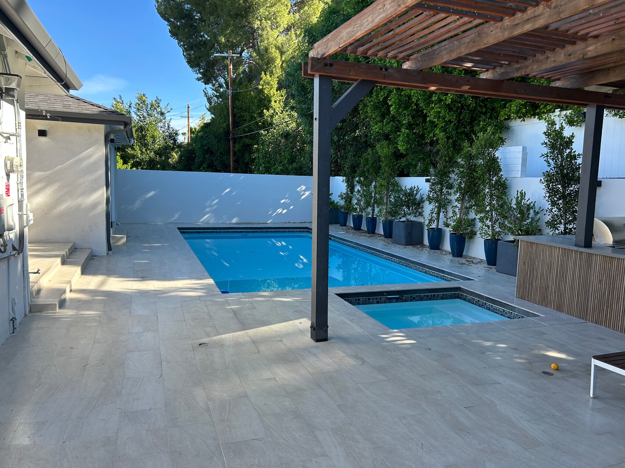 Building Photo - 4912 Alonzo Ave