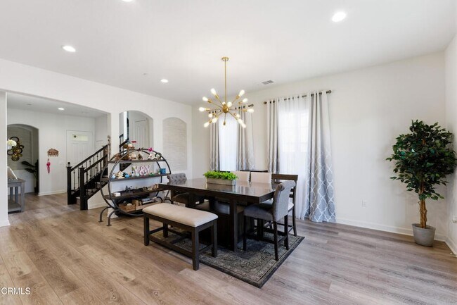 Building Photo - 2406 Nicklaus St