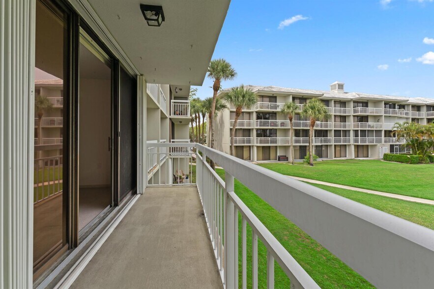 Building Photo - 2621 Village Blvd