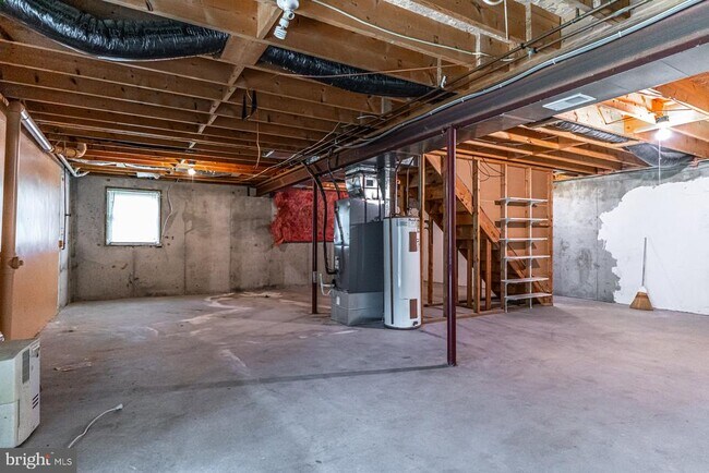 Building Photo - 121 Nottingham Ct