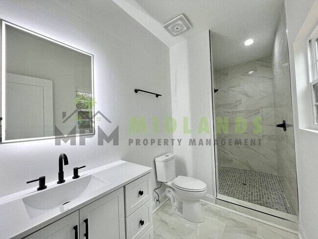 Building Photo - 1510 Noble Ave