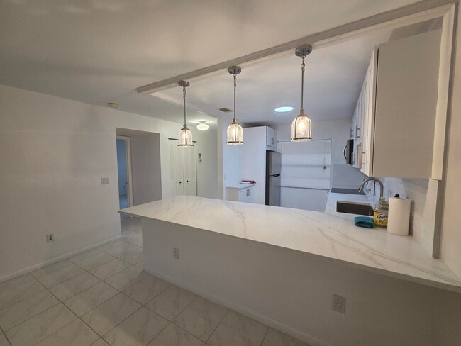 Building Photo - 9187 Norte Lago