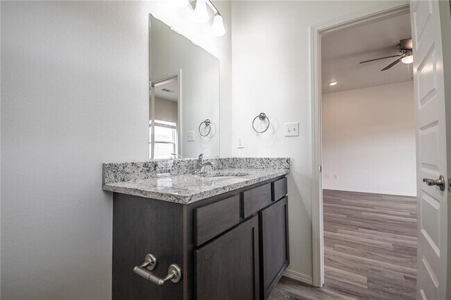 Building Photo - 825 S Rupple Rd