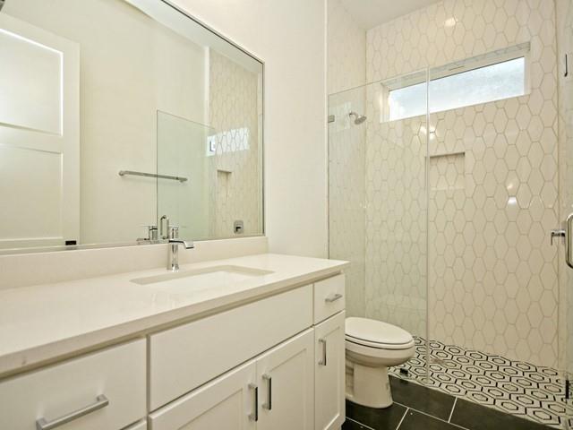 Building Photo - 7500 St Cecelia St