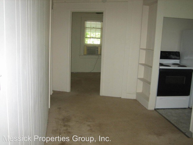 Building Photo - 725 Gales Ave