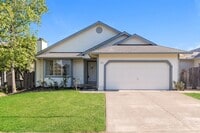 Building Photo - PURE Property Management Presents: Well-maintained 3-bedroom, 2-bath home in Cloverdale!