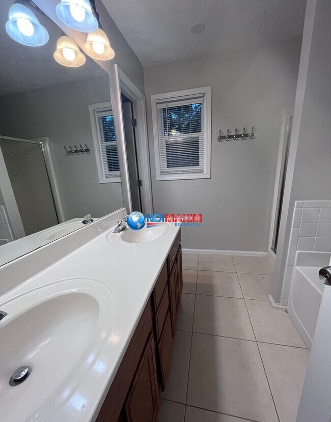 Building Photo - COMING SOON! Renovated home in central Lawrenceville