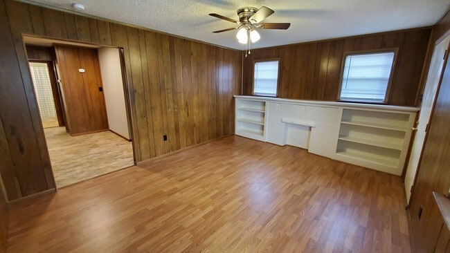 Building Photo - 1608 S Hayden St