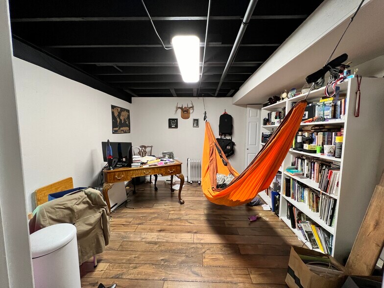 Office - 1611 Treetop Dr