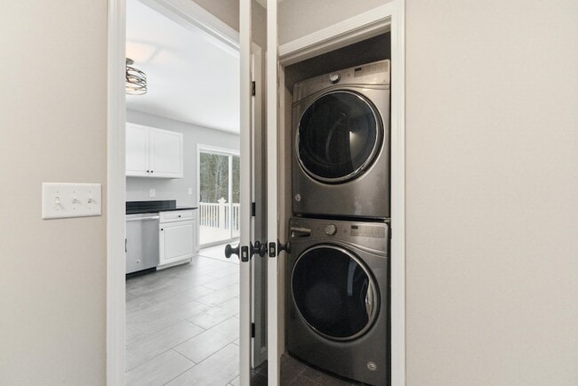 Building Photo - 6 Mulberry Ln