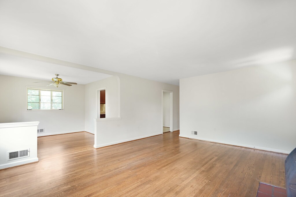 Building Photo - 5609 6th St S