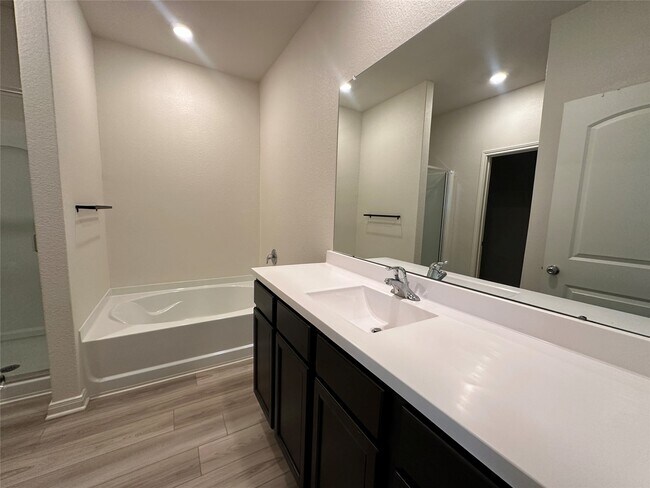 Building Photo - 26720 Frost Dr