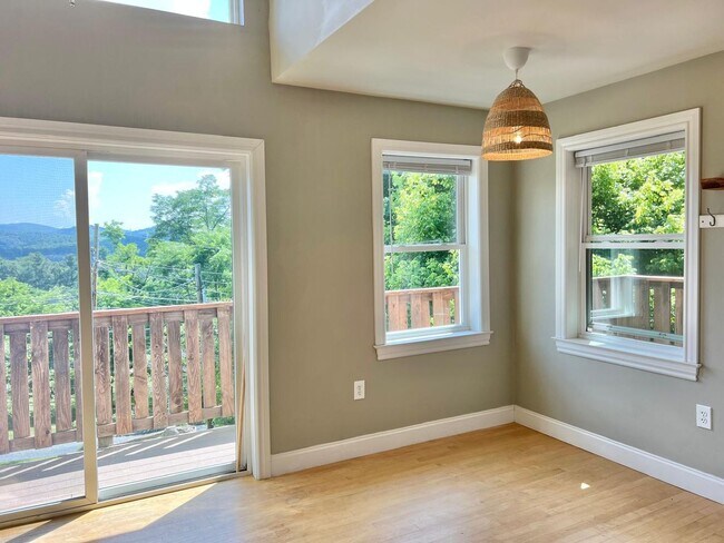 Building Photo - Just Beyond Downtown Boone with Amazing Mo...