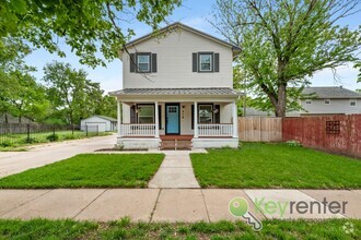 Building Photo - Delano District | Renovated 3 Bedroom 3 Ba...