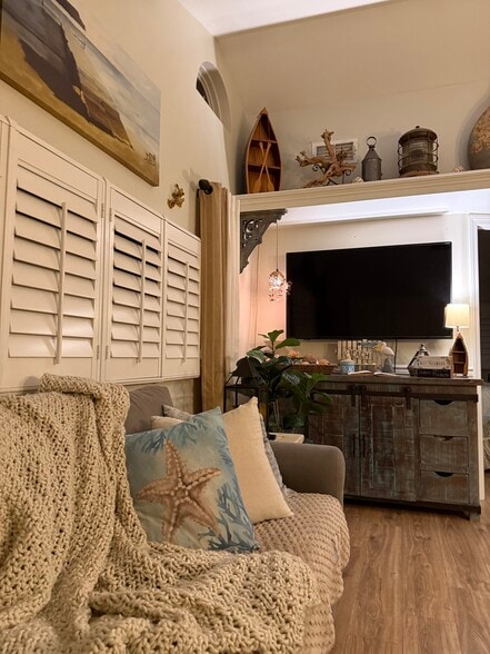 Building Photo - 111 W Swordfish Way