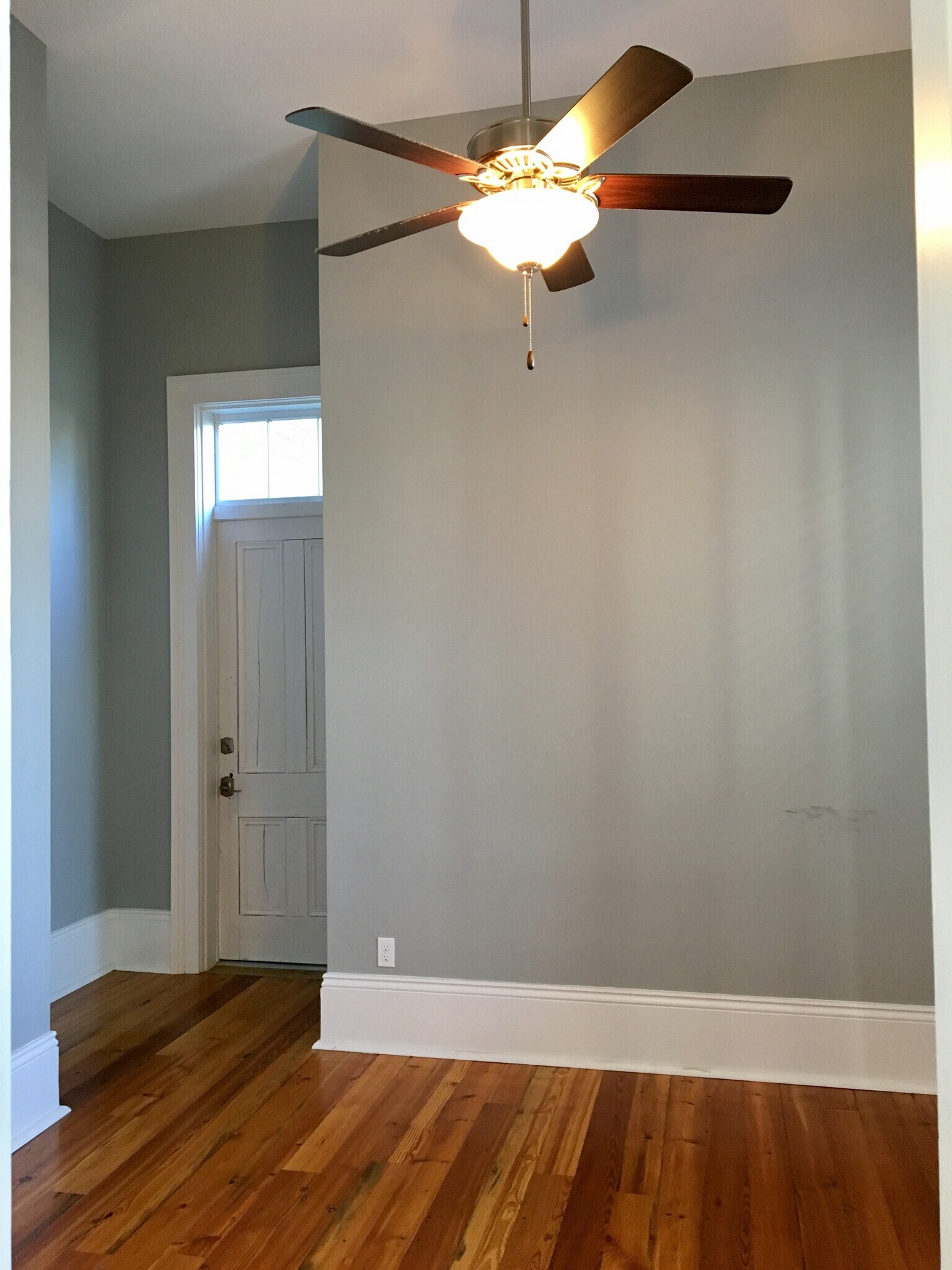 Primary Bedroom - 624 1st St
