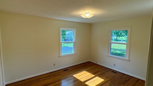 Building Photo - 220 Wilkins Ave