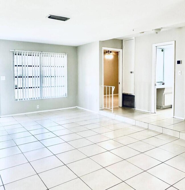 Building Photo - 780 Osage Ave