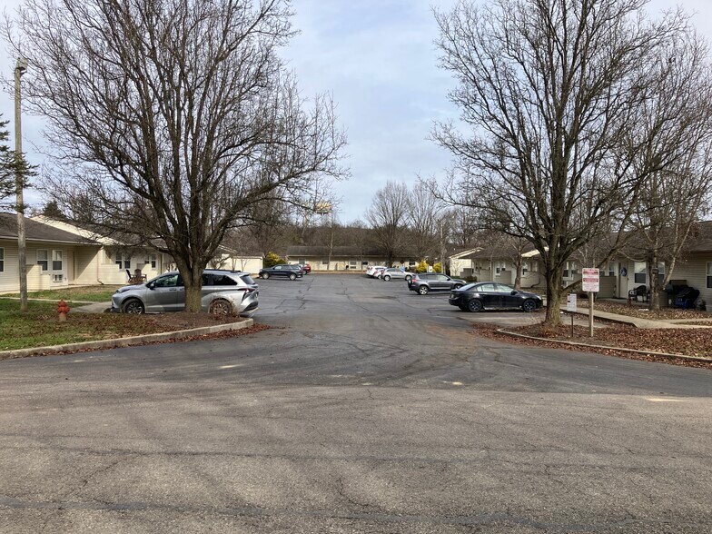 Building Photo - 68 E 1st St