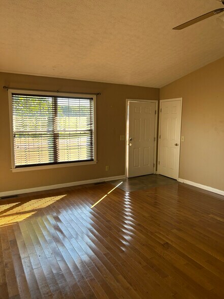 Building Photo - 80 Willie Groce Rd