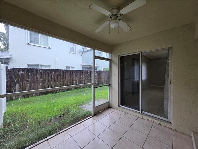 Building Photo - 9471 Bradshaw Ln